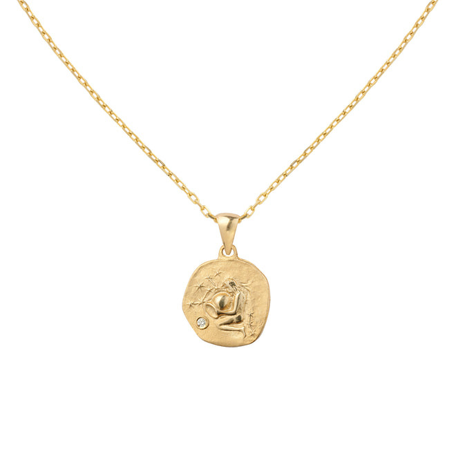 Złoty naszyjnik z medalionem ze znakiem zodiaku Wodnik